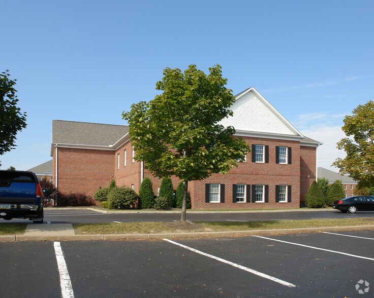 955 Windham Ct, Youngstown, OH à louer - Photo de l’immeuble – Image 2 sur 2