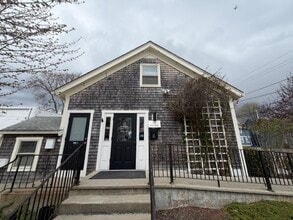 279 Water St, Warren, RI à louer Photo intérieure– Image 1 sur 8