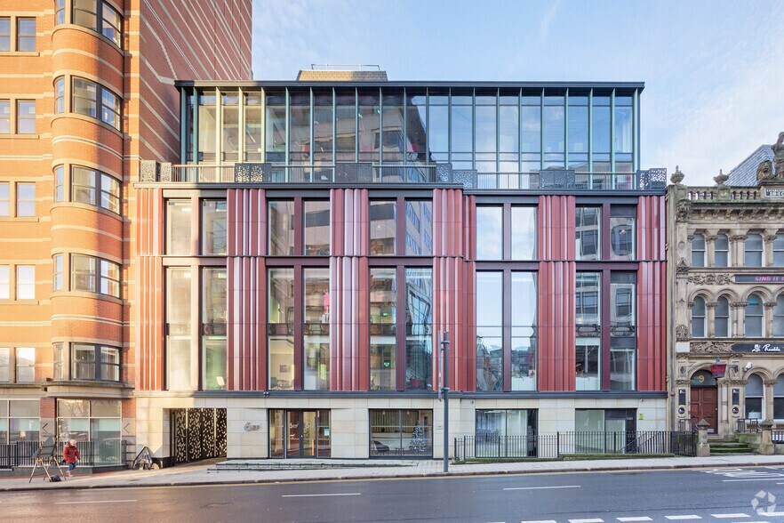 6 East Parade, Leeds à louer - Photo principale – Image 1 sur 2
