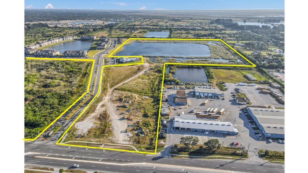305 Laredo Dr, Cocoa, FL à vendre - Photo de l’immeuble – Image 2 sur 8