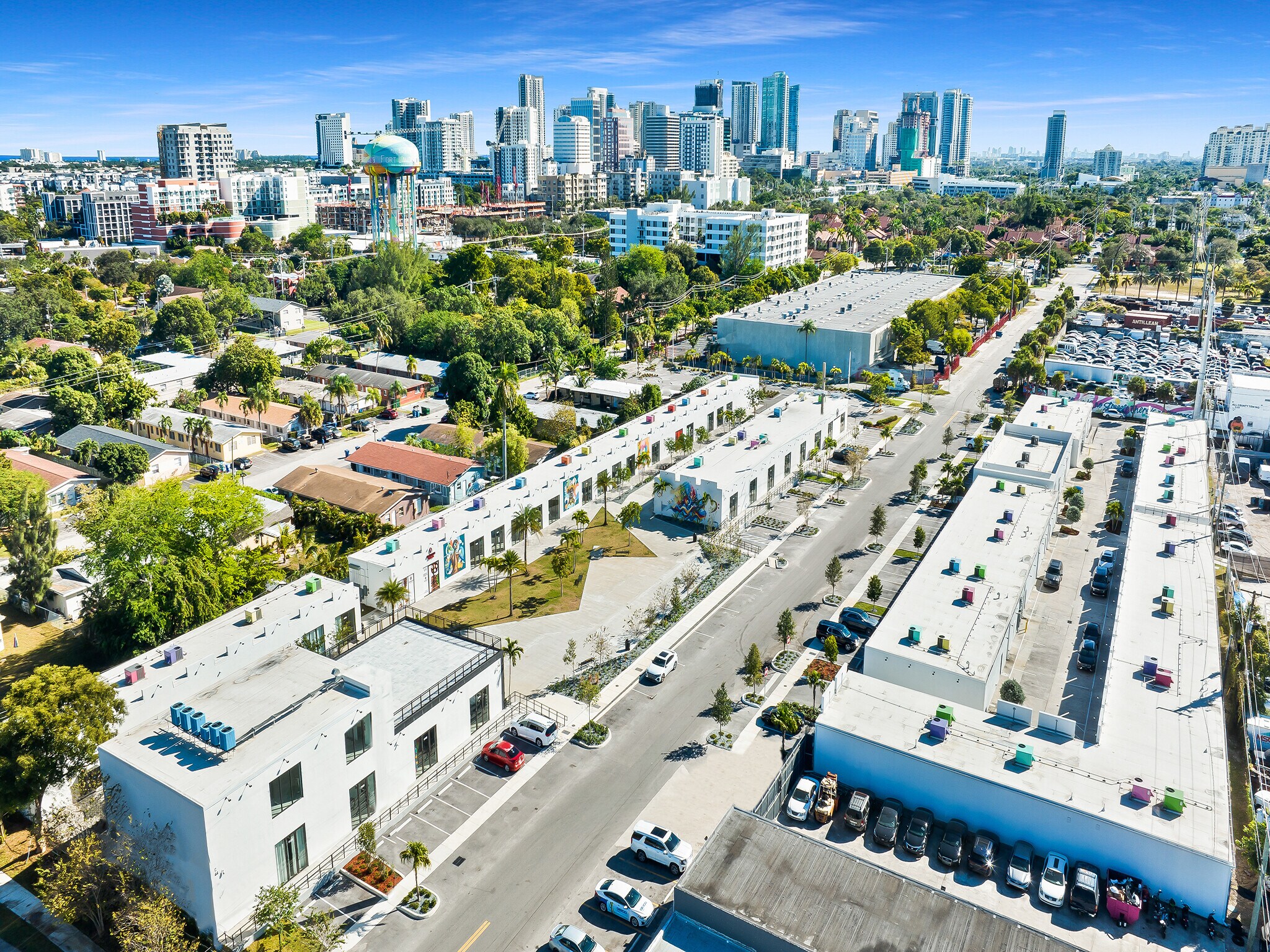 710 NW 5th Ave, Fort Lauderdale, FL à louer Photo de l’immeuble– Image 1 sur 59