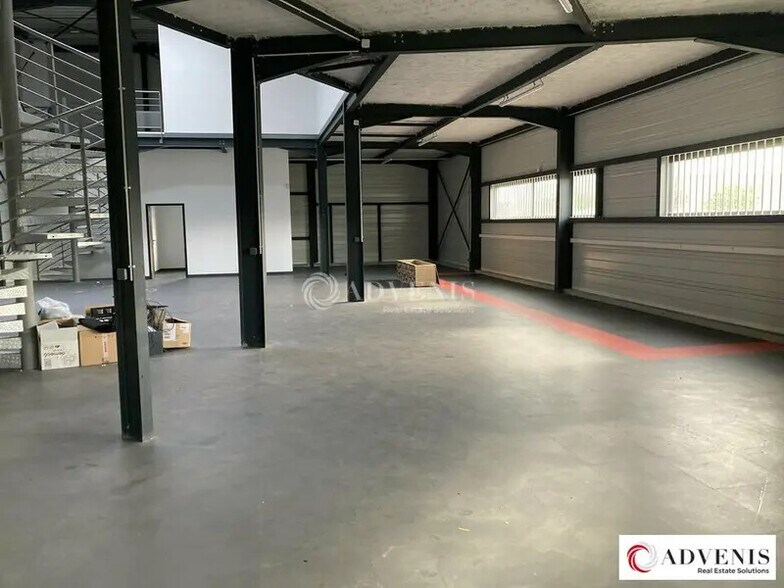 Local d’activités dans Mérignac à louer - Photo intérieure – Image 3 sur 9