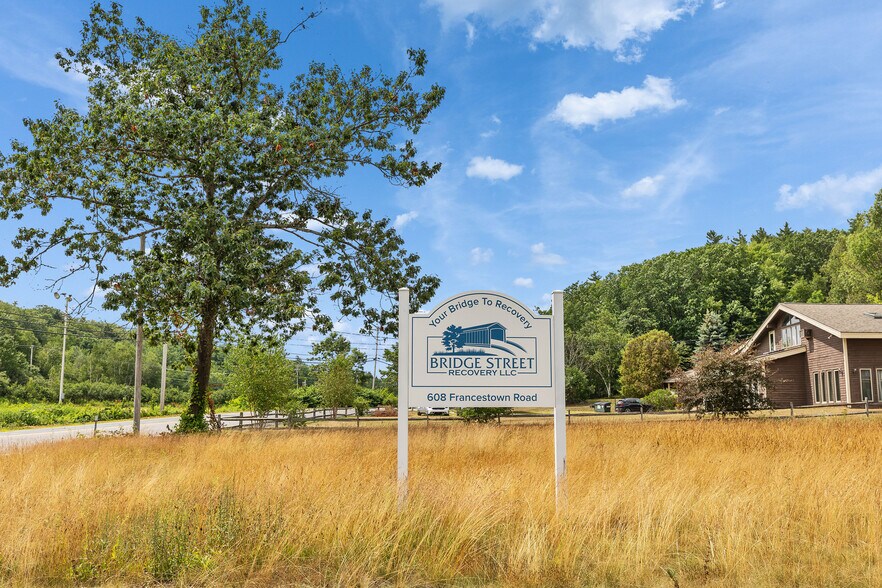 608 Francestown Rd, Bennington, NH à vendre - Photo de l’immeuble – Image 2 sur 19