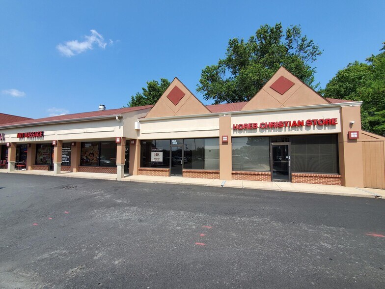 8723 Richmond Hwy, Alexandria, VA à louer - Photo de l’immeuble – Image 3 sur 28