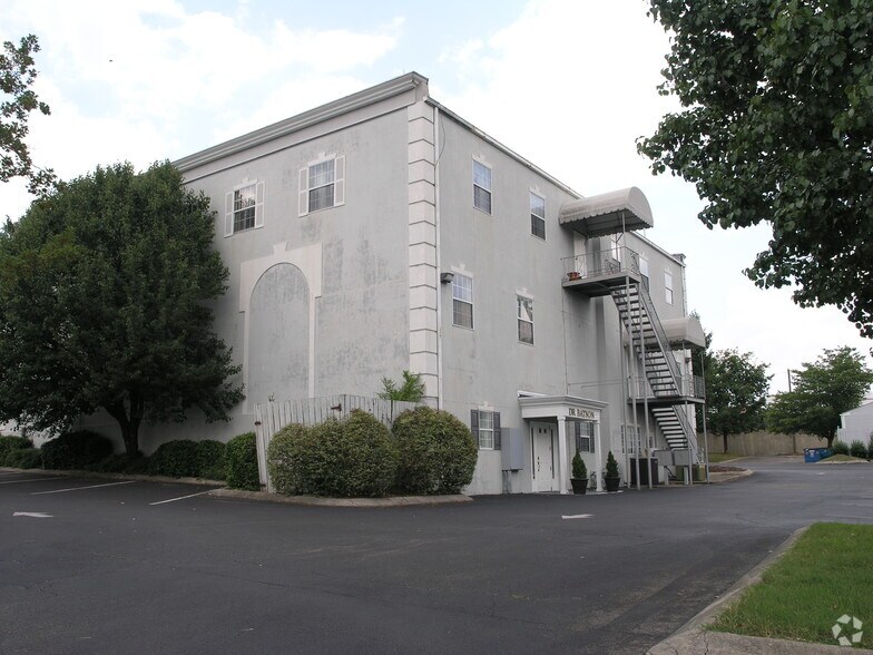 2517 Lebanon Pike, Nashville, TN à vendre - Photo de l’immeuble – Image 3 sur 6