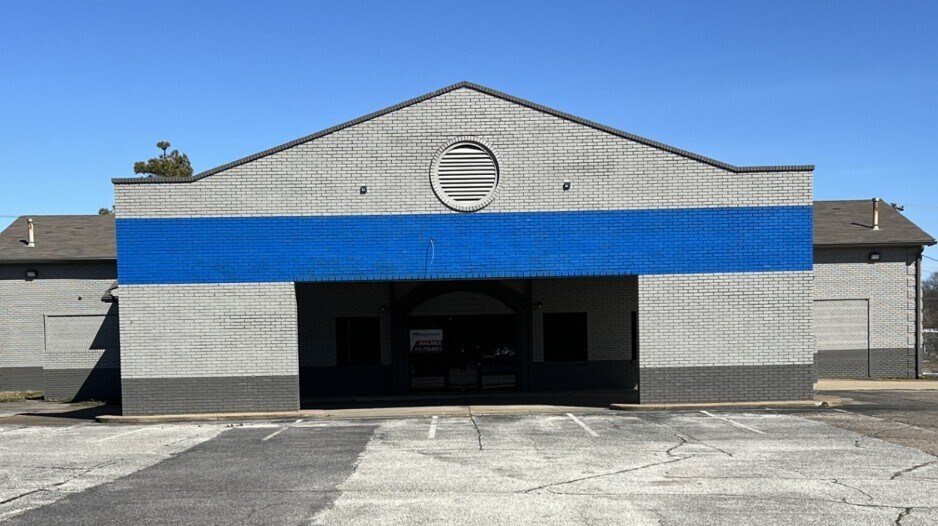 1600 E Broadway Ave, West Memphis, AR à vendre - Photo de l’immeuble – Image 1 sur 8