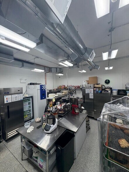 3056 N Lincoln Ave, Chicago, IL à vendre - Photo de l’immeuble – Image 3 sur 7