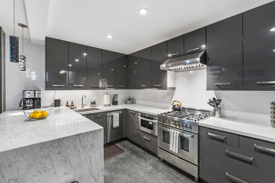 2459 Lombard St, San Francisco, CA à vendre - Photo de l’immeuble – Image 2 sur 35
