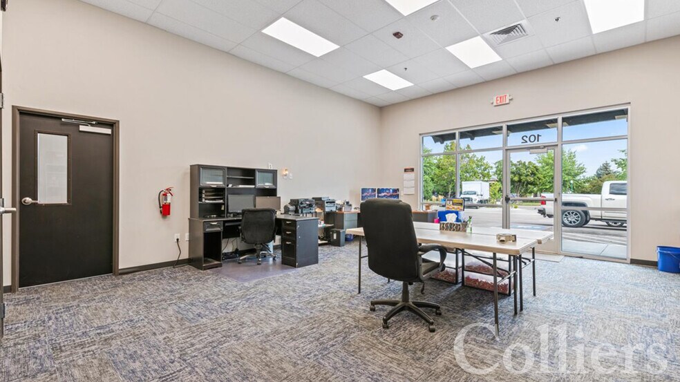 1395 E Iron Eagle, Eagle, ID à vendre - Photo intérieure – Image 3 sur 12