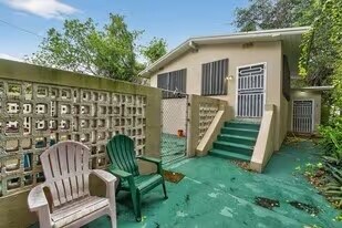 975 SW 37th Ave, Miami, FL à vendre - Photo de l’immeuble – Image 2 sur 15
