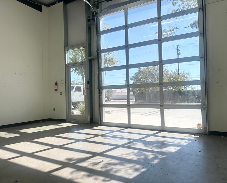 1621 1st St, San Fernando, CA à louer - Photo de l’immeuble – Image 2 sur 7