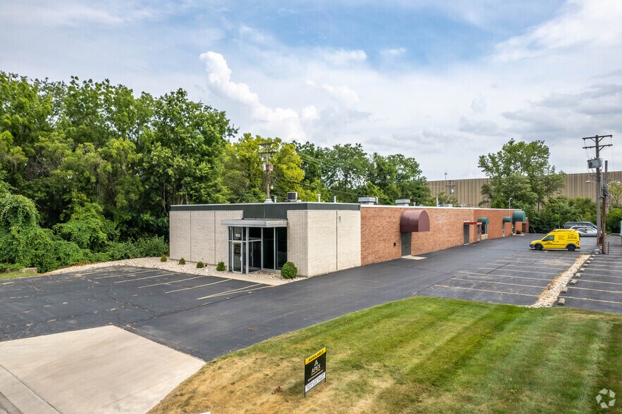 1945 Southtown Blvd, Dayton, OH à louer - Photo principale – Image 1 sur 8