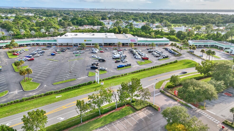 203-281 Crockett Blvd, Merritt Island, FL à louer - Photo de l’immeuble – Image 3 sur 11