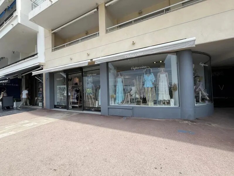 Local commercial dans JUAN-LES-PINS à louer Photo de l’immeuble– Image 1 sur 5