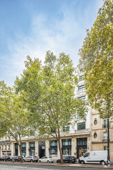 39 Rue Washington, Paris à louer - Photo de l’immeuble – Image 3 sur 5