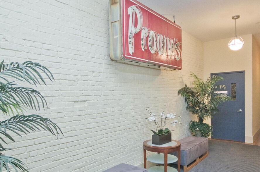 34 Broad St, Red Bank, NJ à louer - Hall d’entrée – Image 3 sur 12