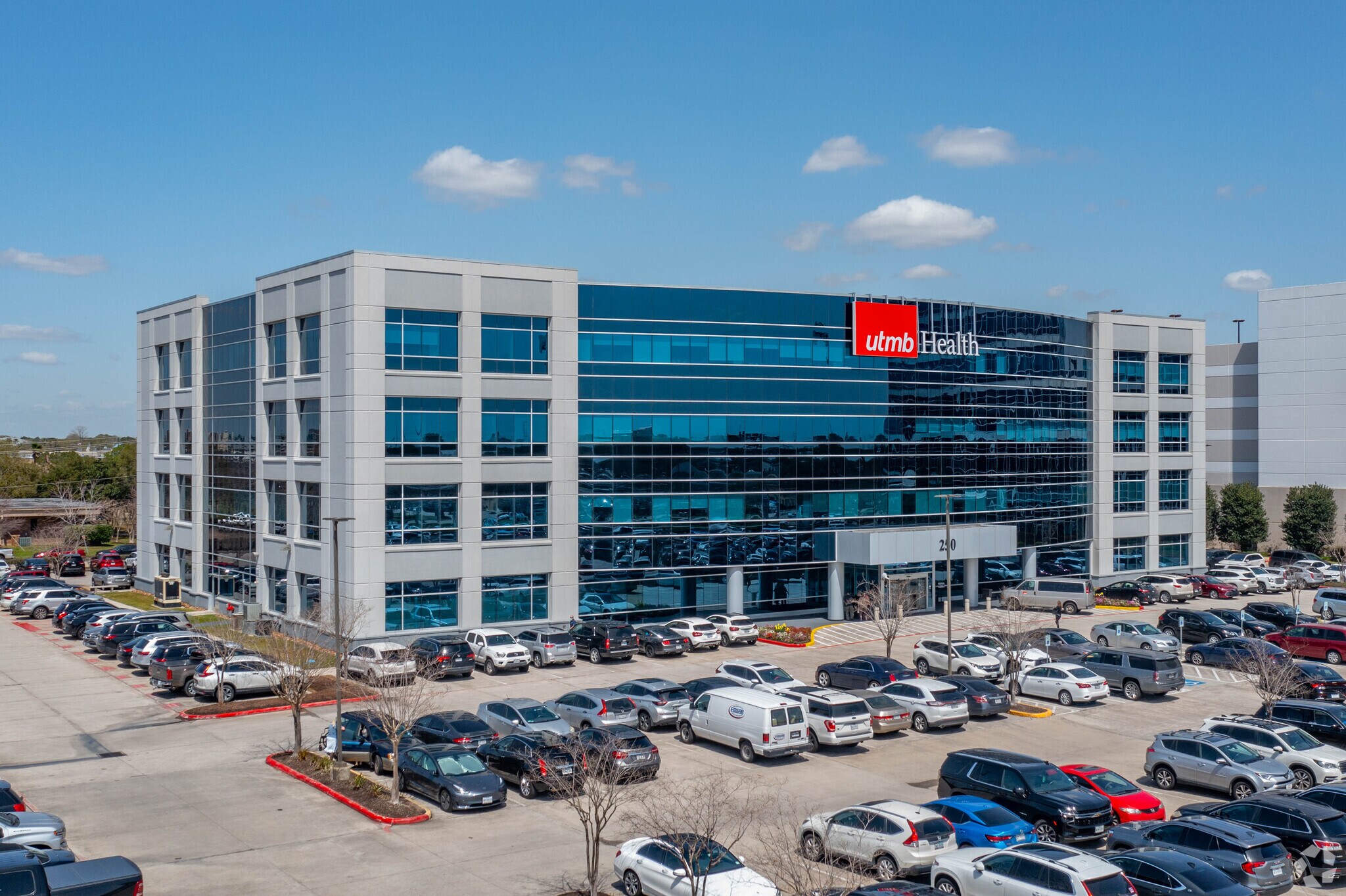 250 Blossom St, Webster, TX à louer Photo principale– Image 1 sur 8