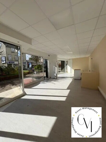 Local commercial dans Chartres à louer - Photo de l’immeuble – Image 2 sur 6