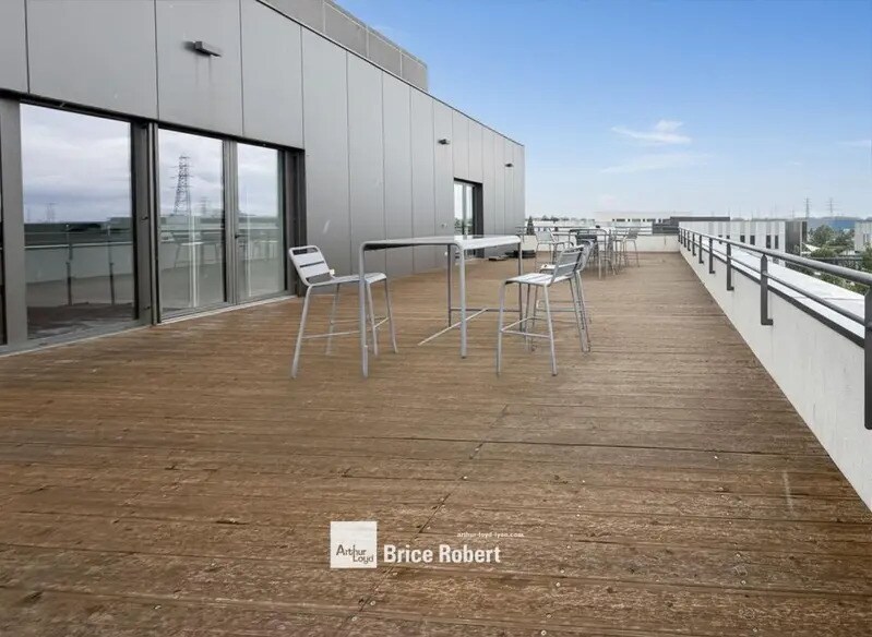 3 Rue Jean Carmet, Saint-Priest à vendre - Photo de l’immeuble – Image 3 sur 20
