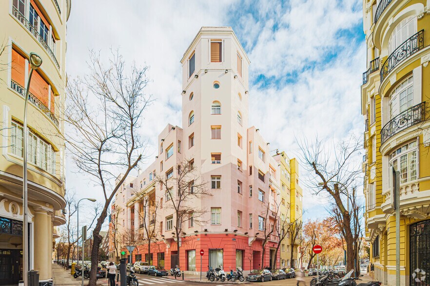Calle Marqués Riscal, 11, Madrid, Madrid à louer - Photo principale – Image 1 sur 4