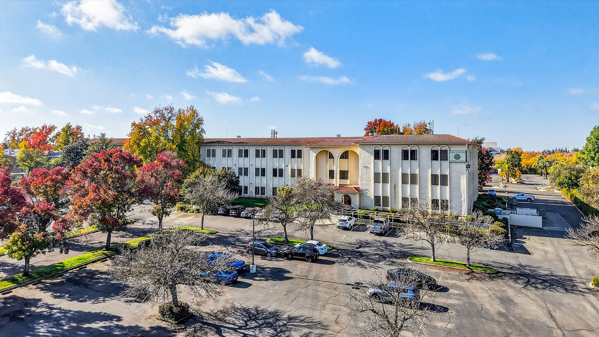 6060 Sunrise Vista Dr, Citrus Heights, CA à vendre Photo de l’immeuble– Image 1 sur 22