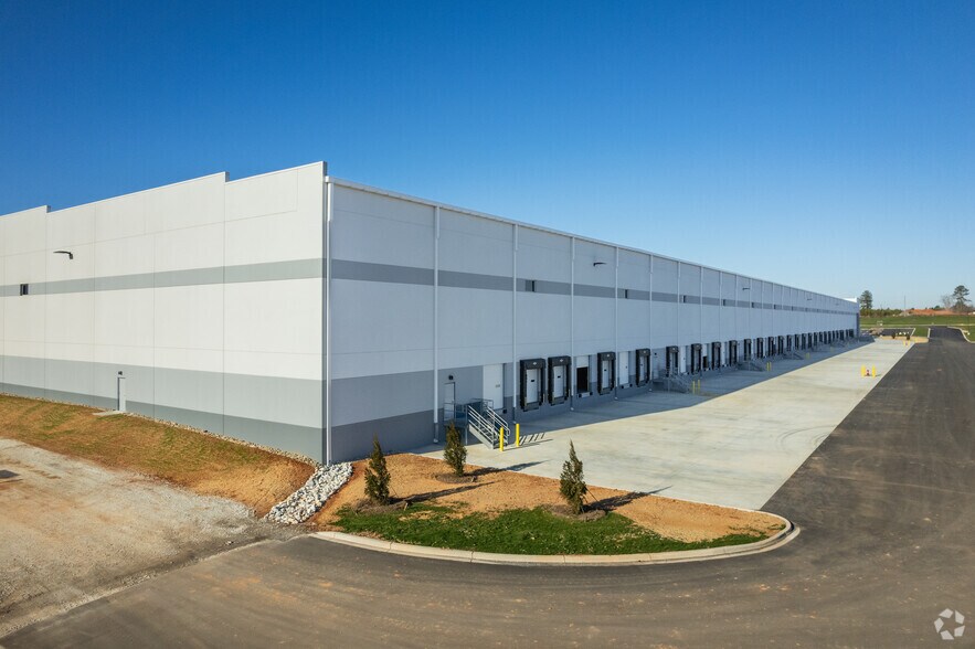 121 Logistics Dr, Gaffney, SC à louer - Photo de l’immeuble – Image 3 sur 30