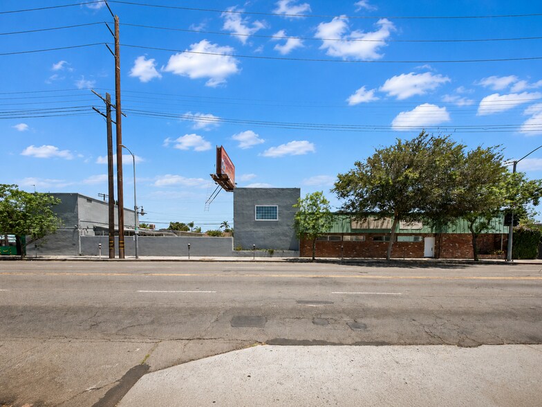 2718 S Robertson Blvd, Los Angeles, CA à vendre - Photo de l’immeuble – Image 2 sur 18