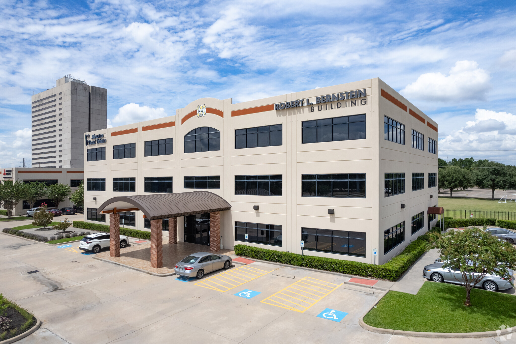 14521 Old Katy Rd, Houston, TX à vendre Photo de l’immeuble– Image 1 sur 27