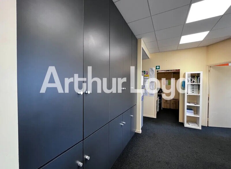 Bureau dans Caen à louer - Photo de l’immeuble – Image 2 sur 4