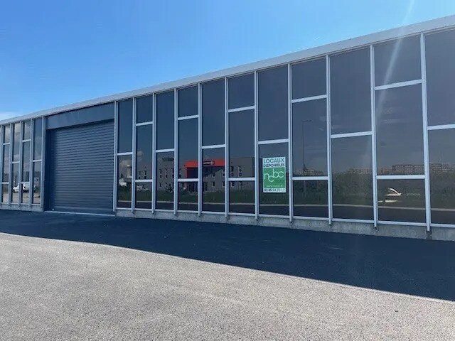 Local d’activités dans Chalon-sur-Saône à louer - Photo de l’immeuble – Image 3 sur 6