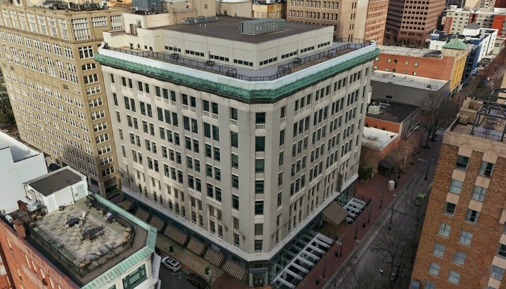 80 Monroe Ave, Memphis, TN à louer - Photo de l’immeuble – Image 3 sur 20
