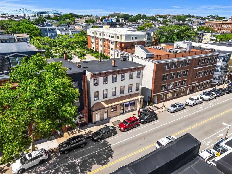154 Chelsea St, East Boston, MA à vendre - Photo de l’immeuble – Image 3 sur 5