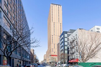 Plus de détails pour 1681 Madison Ave, New York, NY - Local commercial à louer