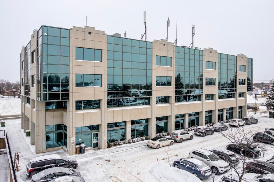 4650-4660 Boul Des Laurentides, Laval, QC à louer - Photo de l’immeuble – Image 3 sur 4