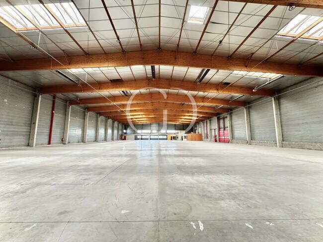 Plus de détails pour Industriel/Logistique à louer