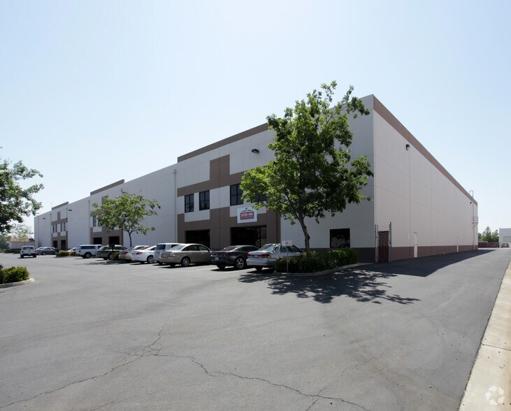 1000 Business Park Dr, Dixon, CA à louer - Photo de l’immeuble – Image 2 sur 4
