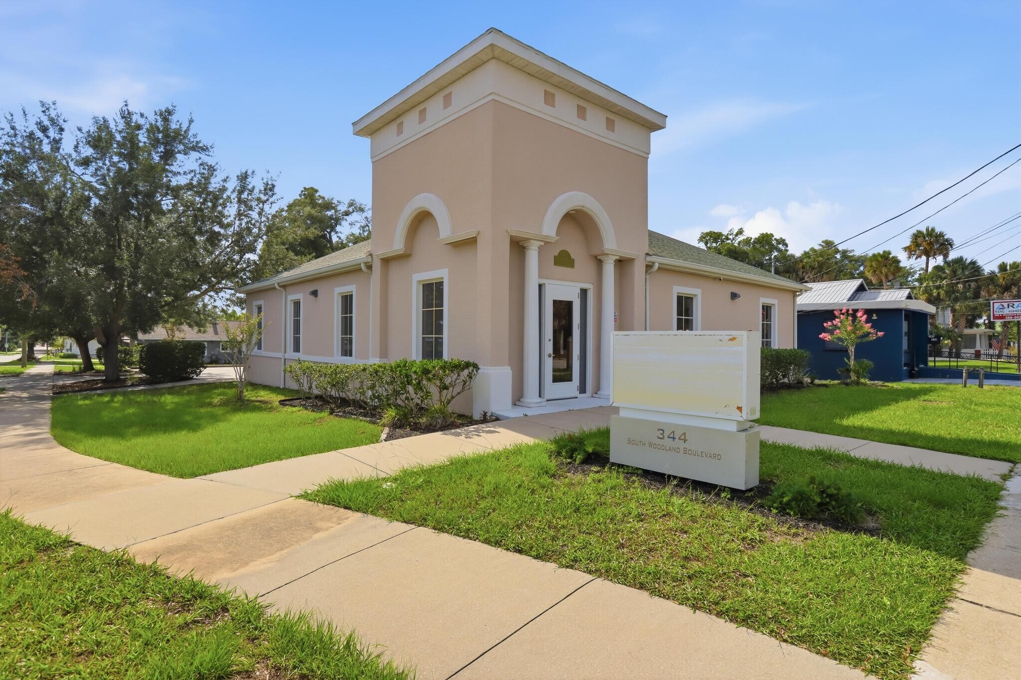 344 S Woodland Blvd, Deland, FL à vendre Photo de l’immeuble– Image 1 sur 52