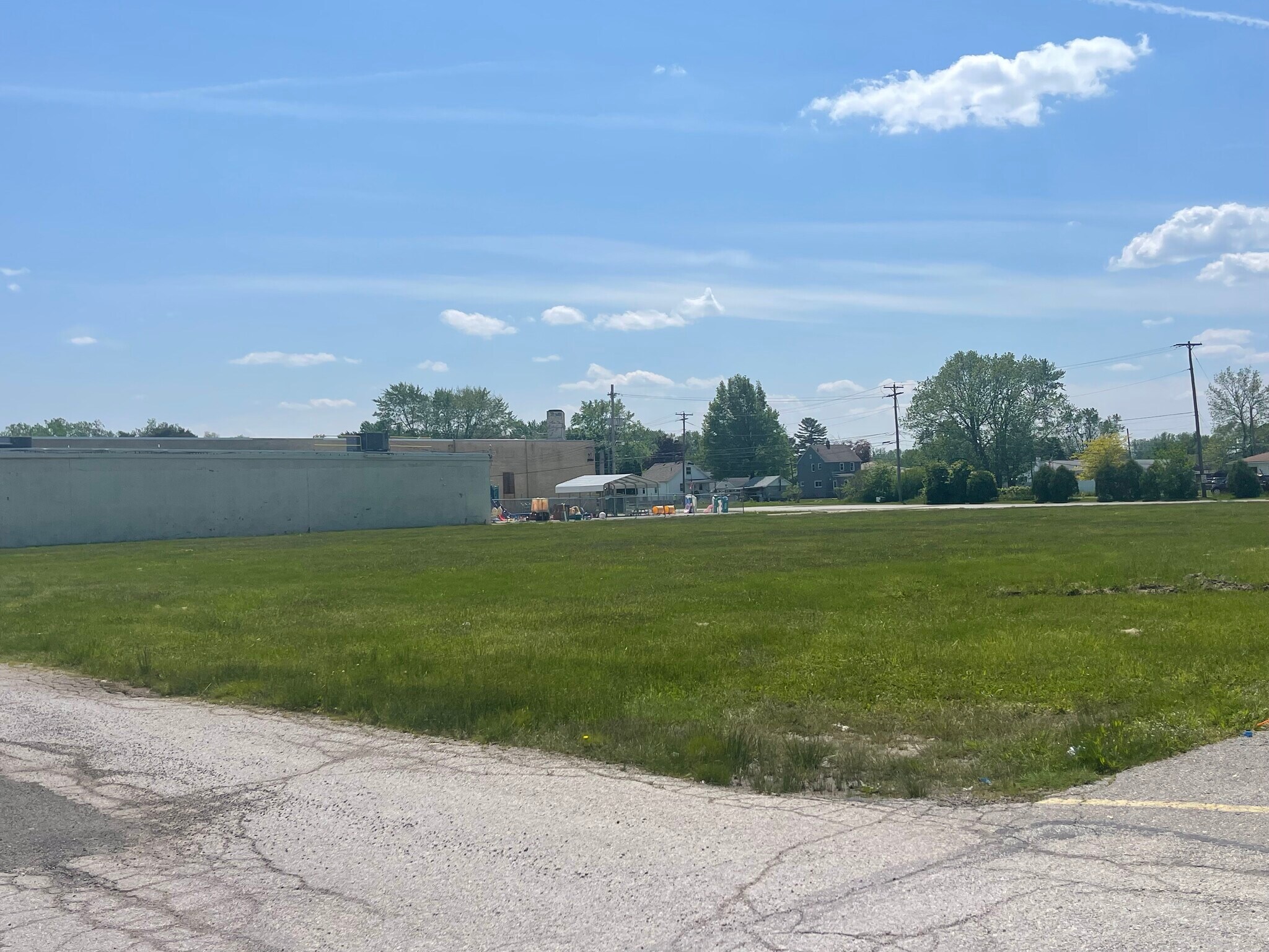 2500 Woodville Rd, Northwood, OH à louer Autre– Image 1 sur 2