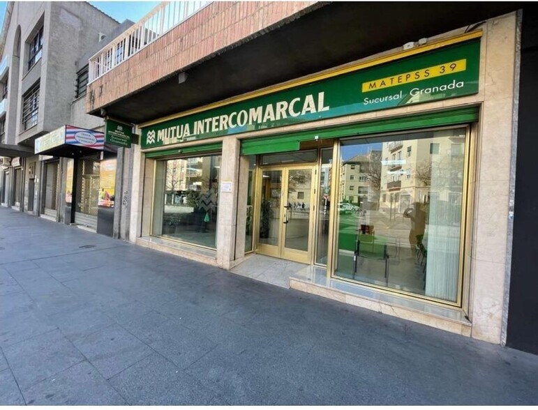 Local commercial dans Granada, Granada à louer - Photo de l’immeuble – Image 1 sur 4