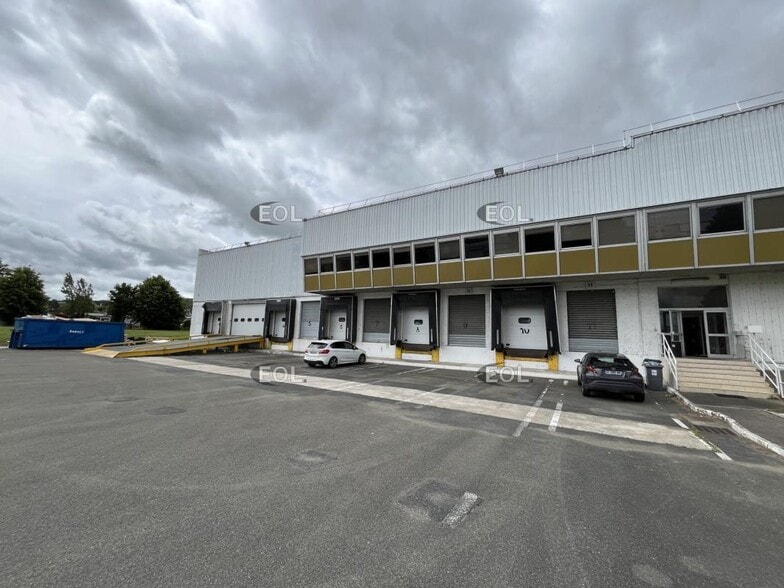 Industriel/Logistique dans Épône à louer - Photo de l’immeuble – Image 1 sur 9
