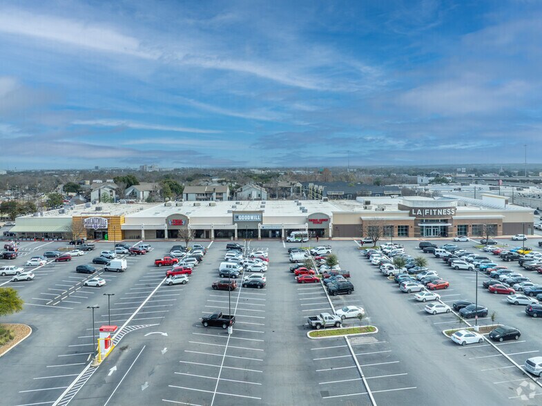 3909 S Lamar Blvd, Austin, TX à louer - Photo principale – Image 1 sur 4