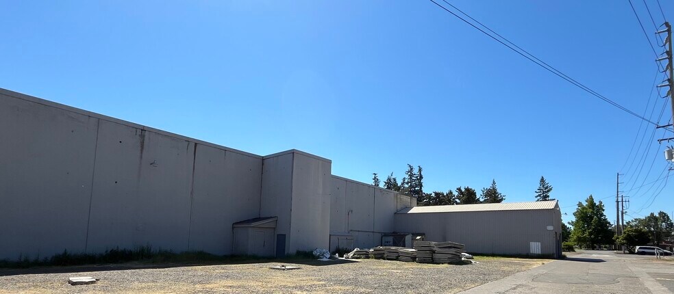 170 Division St NE, Salem, OR à vendre - Photo de l’immeuble – Image 3 sur 6
