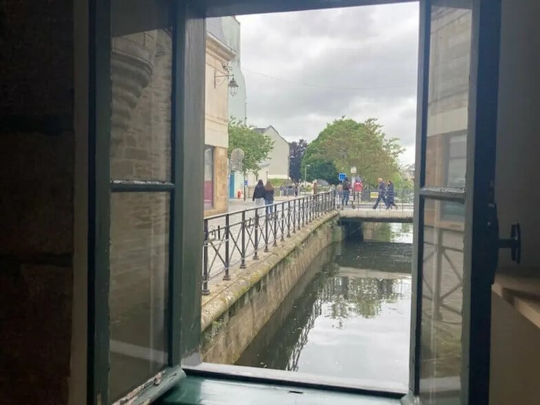 13 Place Terre Au Duc, Quimper à louer - Photo de l’immeuble – Image 2 sur 5