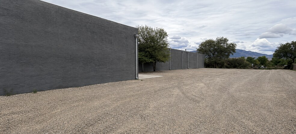 335 Academy Dr, Corrales, NM à louer - Photo de l’immeuble – Image 2 sur 11