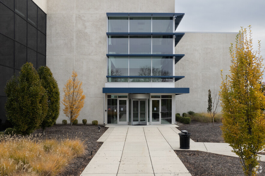 989 Lenox Dr, Lawrenceville, NJ à louer - Photo de l’immeuble – Image 3 sur 7