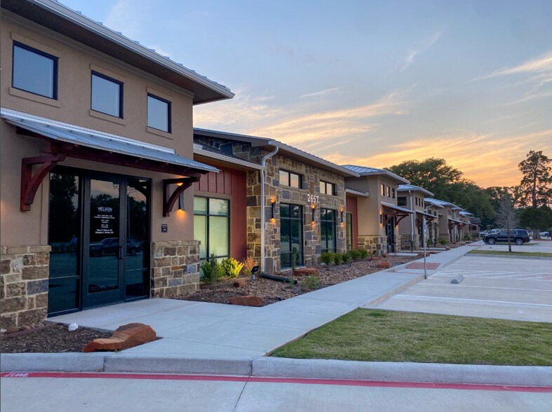 2671 S loop 336 W, Conroe, TX à vendre - Photo principale – Image 1 sur 1