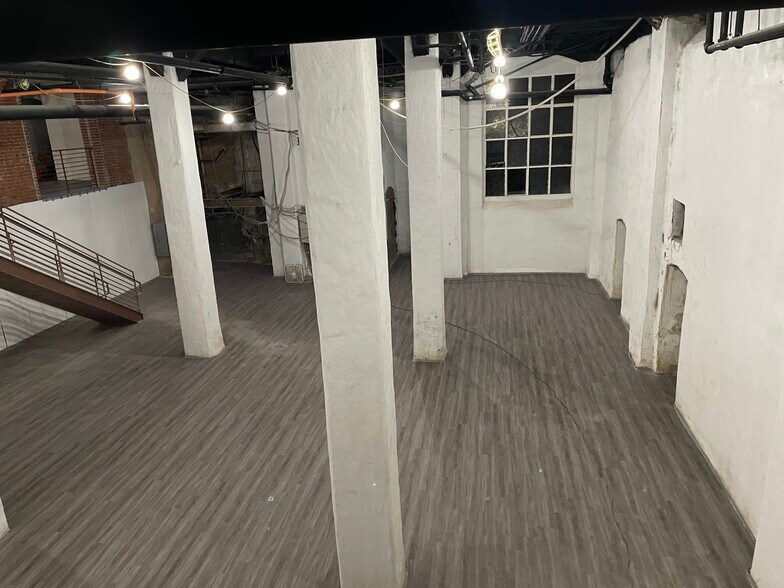 1012 Arch St, Philadelphia, PA à louer - Photo de l’immeuble – Image 3 sur 17