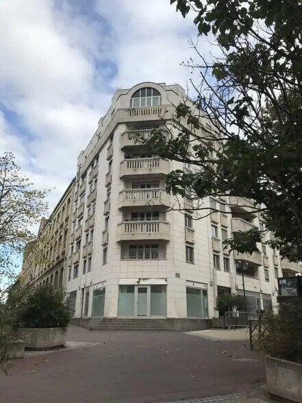 Local commercial dans Saint-Mandé à vendre - Photo de l’immeuble – Image 3 sur 5