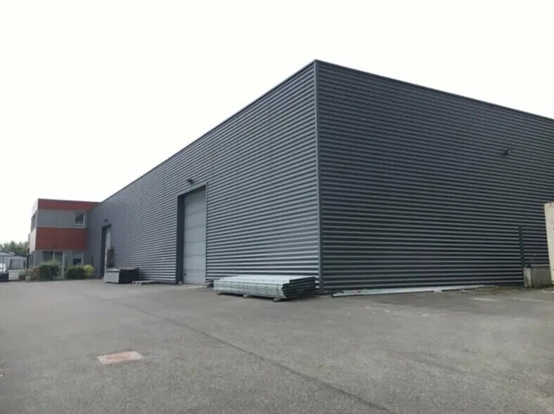 Local d’activités dans Bretteville-sur-Odon à louer - Photo de l’immeuble – Image 3 sur 6