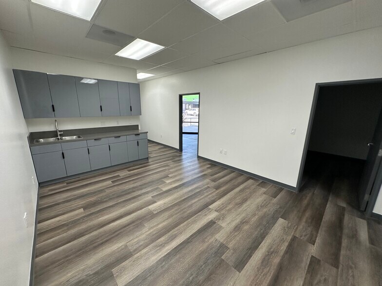 4040 N Palm St, Fullerton, CA à louer - Photo de l’immeuble – Image 3 sur 14